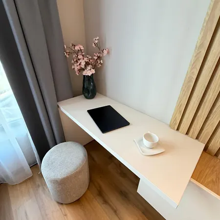 Bellagio Cozy Near Metro W Working Desk And Wifi Lägenhet