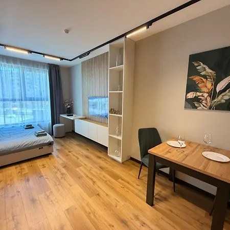 Bellagio Cozy Near Metro W Working Desk And Wifi Lägenhet